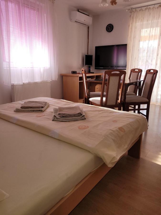 Apartmani Apolon Vrdnik Εξωτερικό φωτογραφία